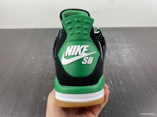Jordan DR5415-030 Retro 4 SB 0819
